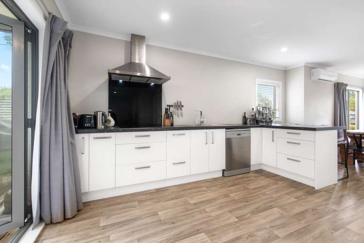 2b Yorkshire Road Silverdale_1