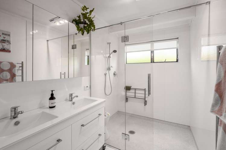 21B Seddon Street Glenholme_2