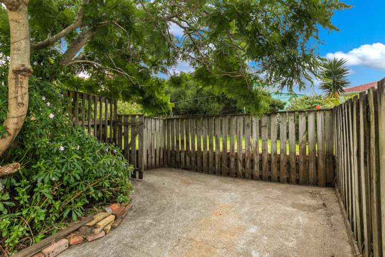 7 Ellesmere Crescent Pakuranga Heights_16