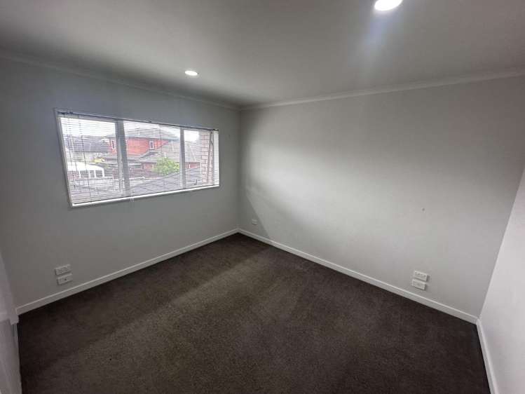 4/10 Salford Crescent 10673_7