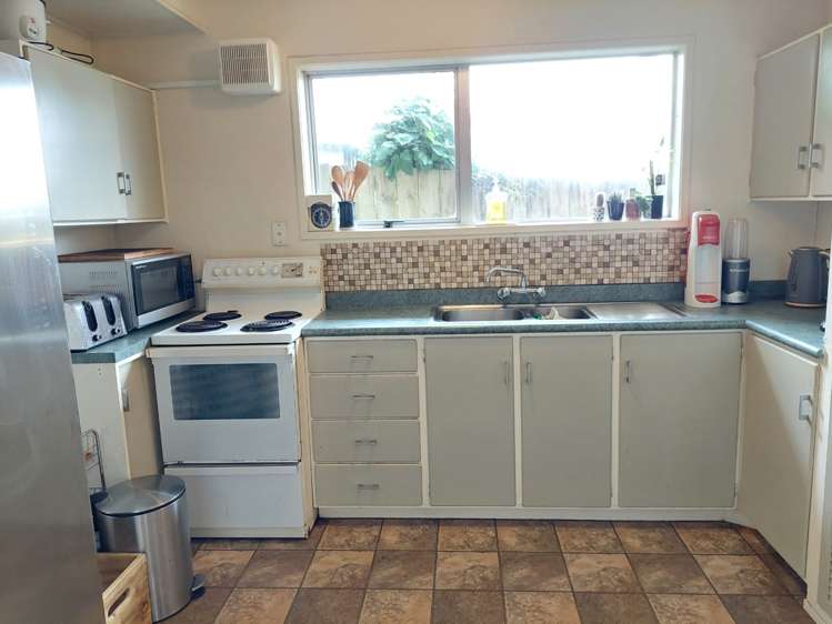 2/69 Spring Street 10051_6