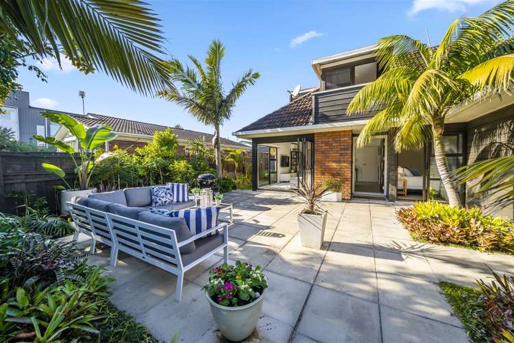 1/8 Jutland Road Hauraki_0