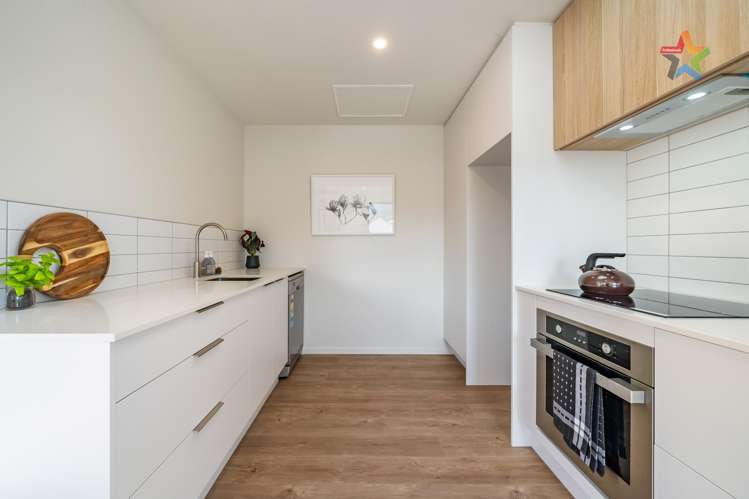 1243 High Street Taita_8