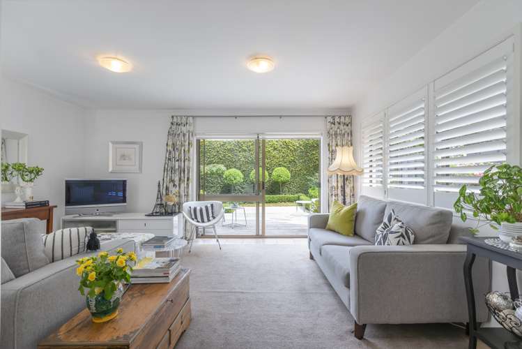 18 Springwood Place Mount Eden_6