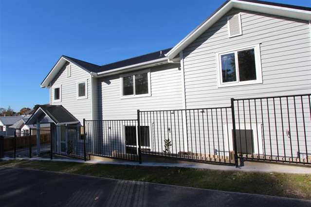 D/1/5 Edgecumbe Street 3295_1