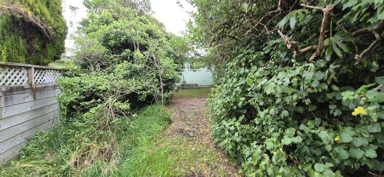 12 Ngatitoa Street Takapuwahia_11