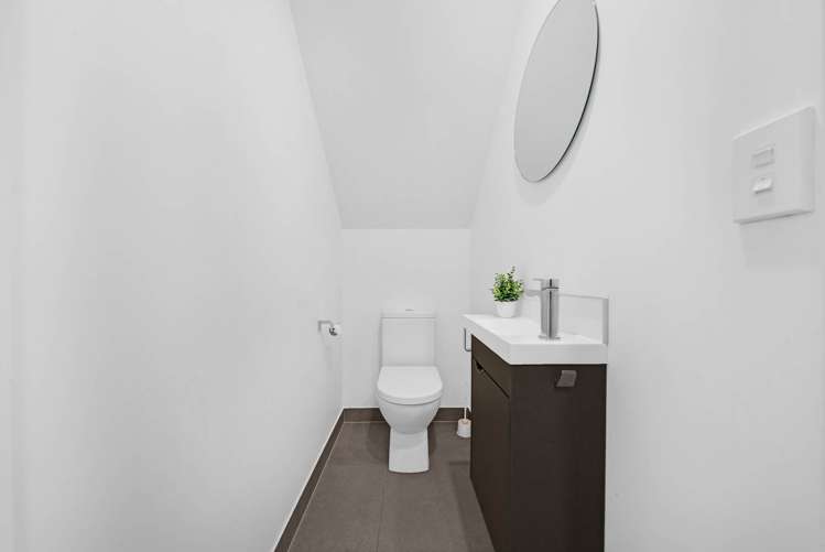 16 Paterae Lane Flat Bush_29