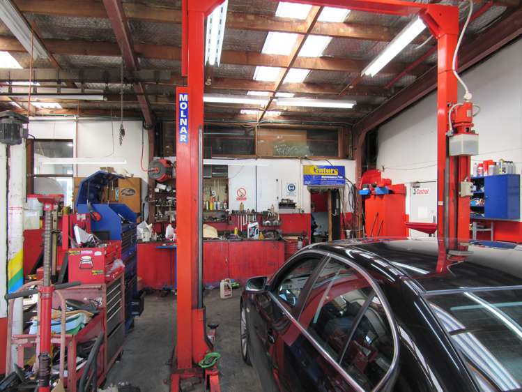 136 South Road Spotswood_9