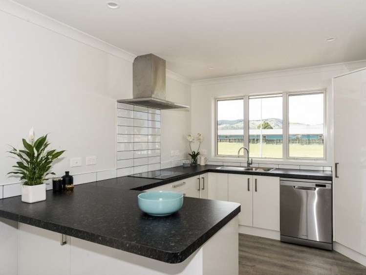 2 Fortis Place Lytton West_1