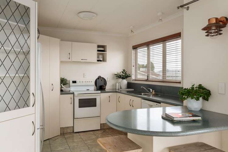37 Seaway Terrace Otumoetai_9