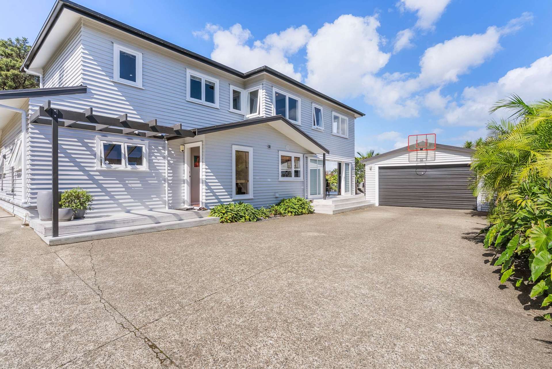 11 Chatham Avenue Paremoremo_0