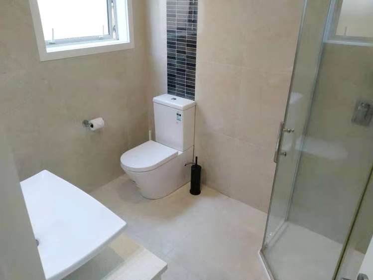 8 Beltany Drive Flat Bush_13