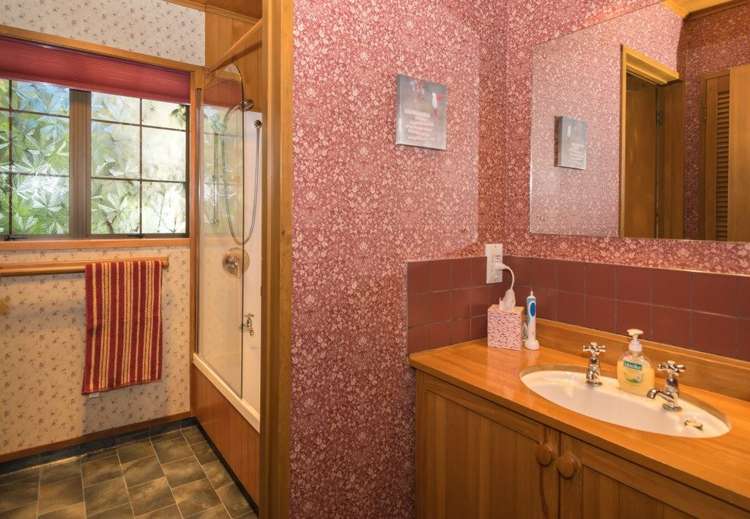 33 Neal Road Rarangi_12