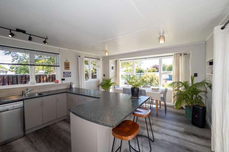 63 Creek Road Allenton_12