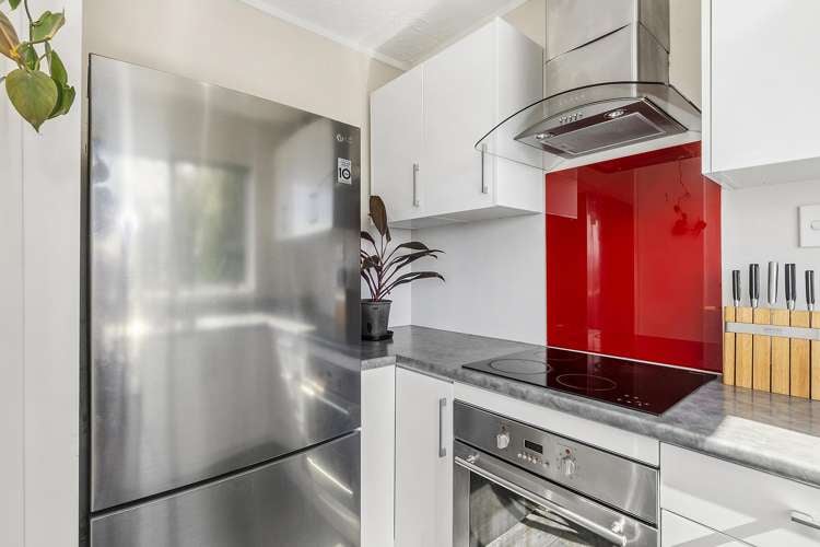 4b Sarah Way Crofton Downs_9