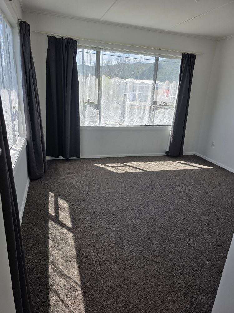27 Wainuiomata Road Wainuiomata_10