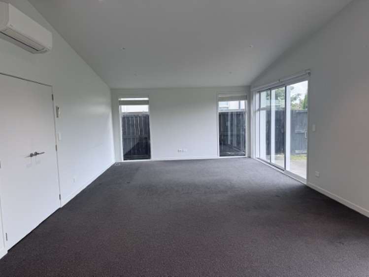 50 St Pauls Drive 11218_4