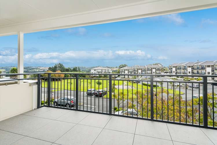 E10/71 Spencer Road Oteha_15