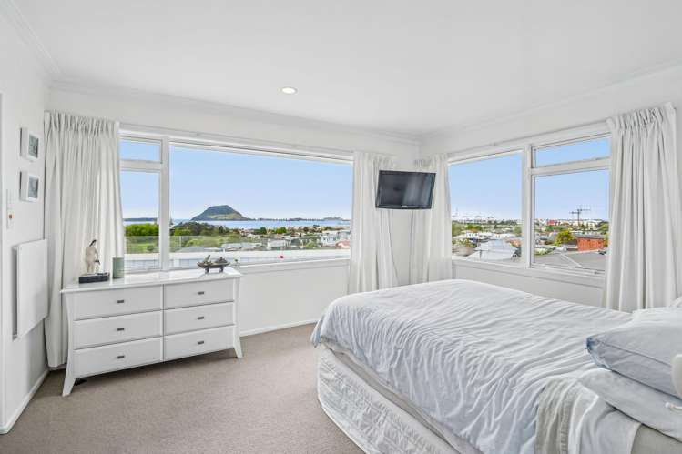17 Seaview Road Otumoetai_4