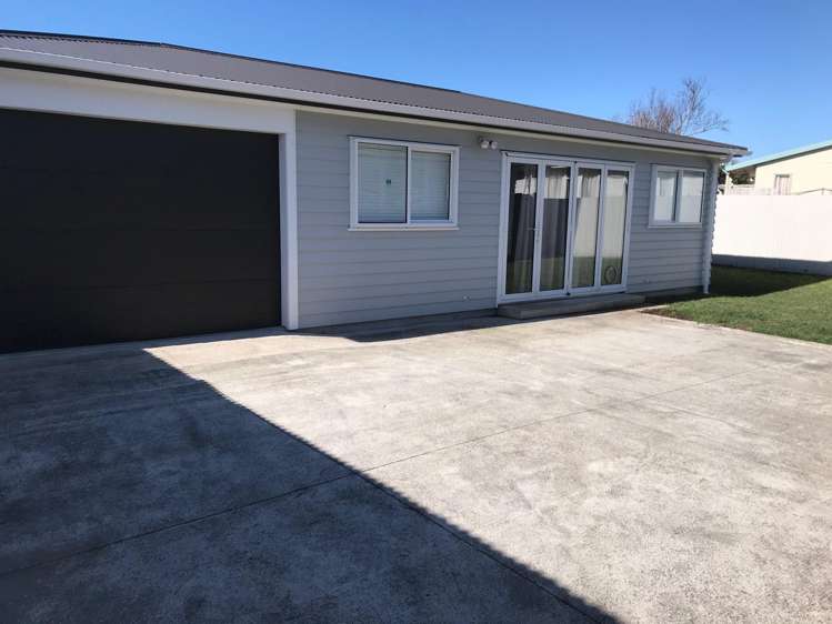 11a Windrush Close Mangere_6