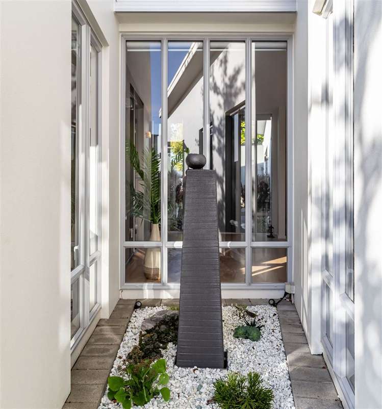 15 Riverwood Boulevard Redwood_16