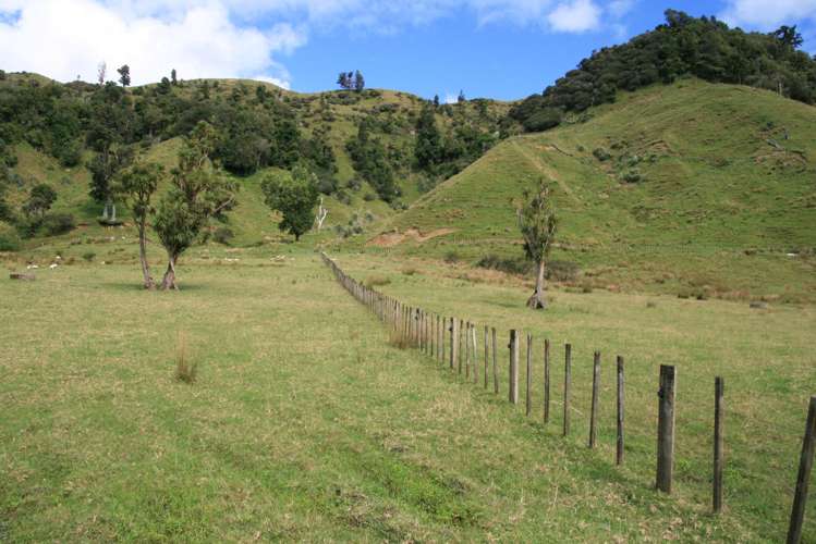 544 Mohakatino Road Mokau_19