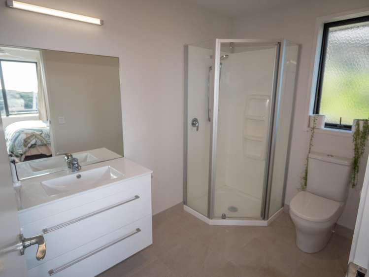 25 Cable Bay Block Road Cable Bay_13