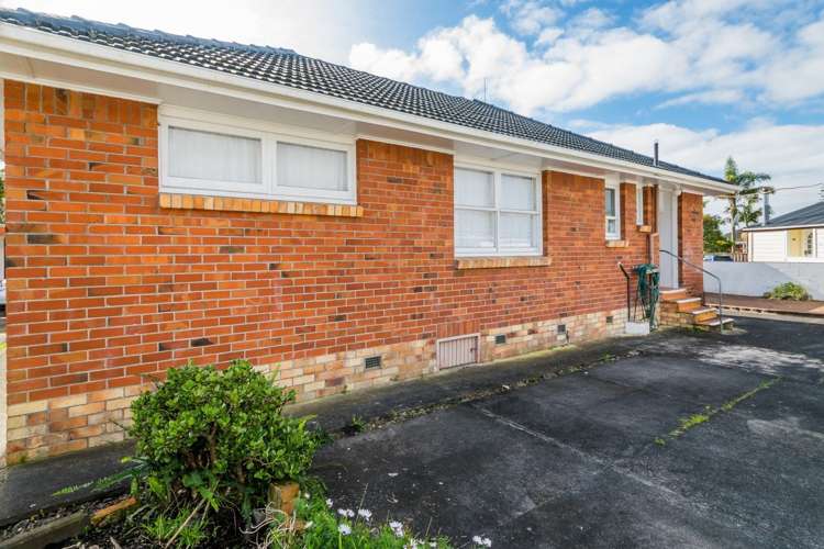 3/20 Ocean View Road Northcote_11