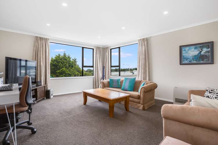 86 Mana Esplanade Paremata_14