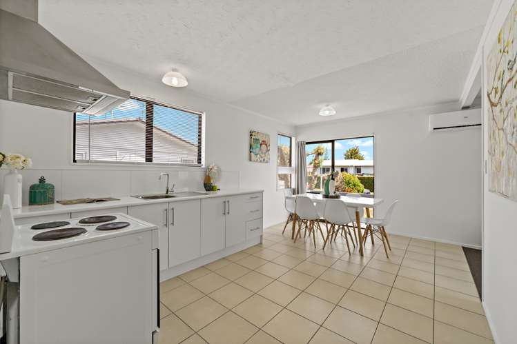 1/7 Haumia Way Otara_9