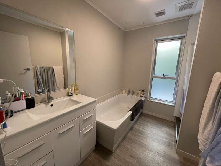 83 Lowry Avenue Redwood_8