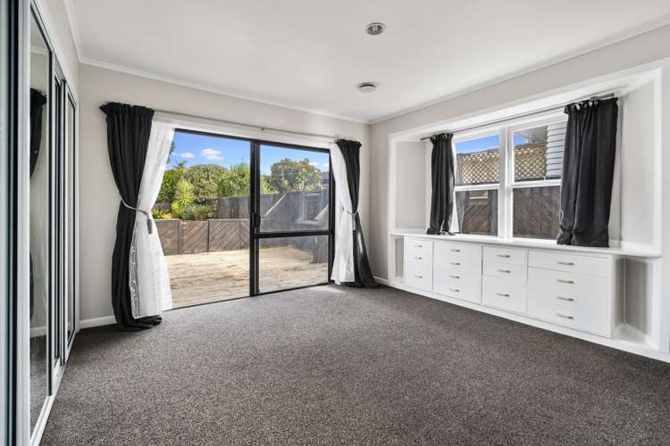 13 Sunray Avenue Titirangi_6