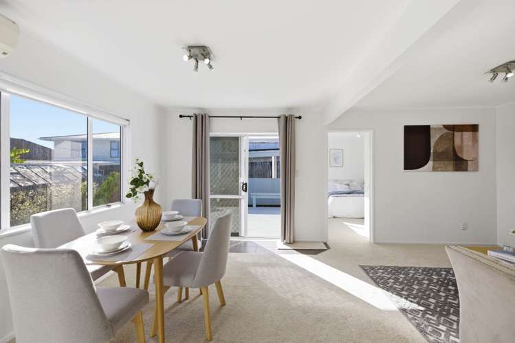 2/8 Chalmers Street_2