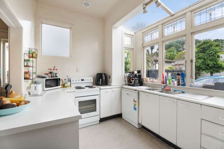 1-3/75 Benson Road Remuera_5