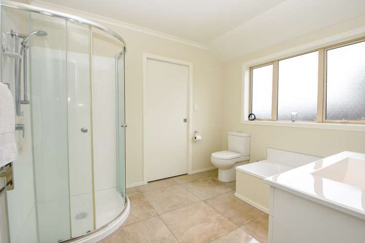 6 Madison Street Carterton_11