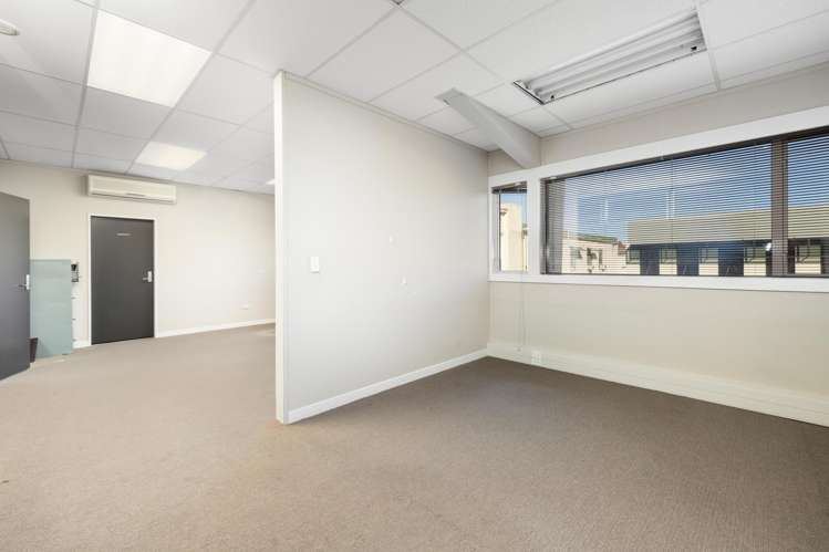 10-16 Perry St Masterton_10
