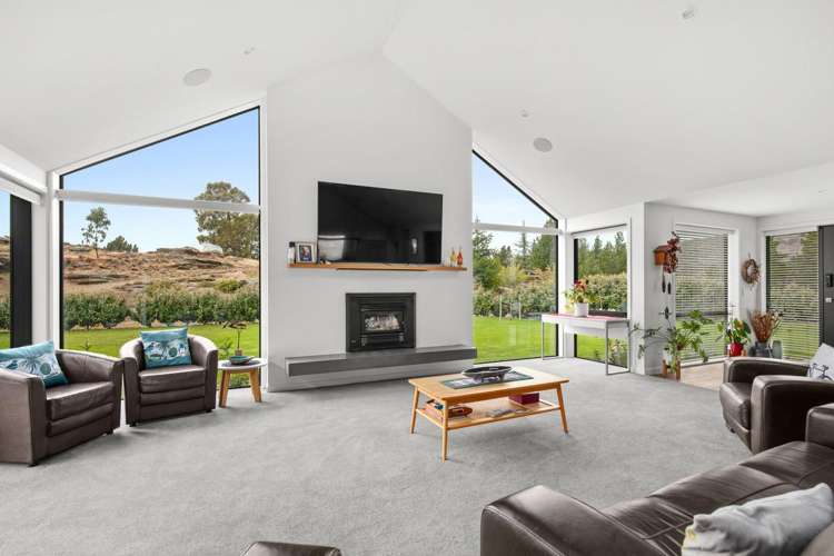 98 Aronui Road_2
