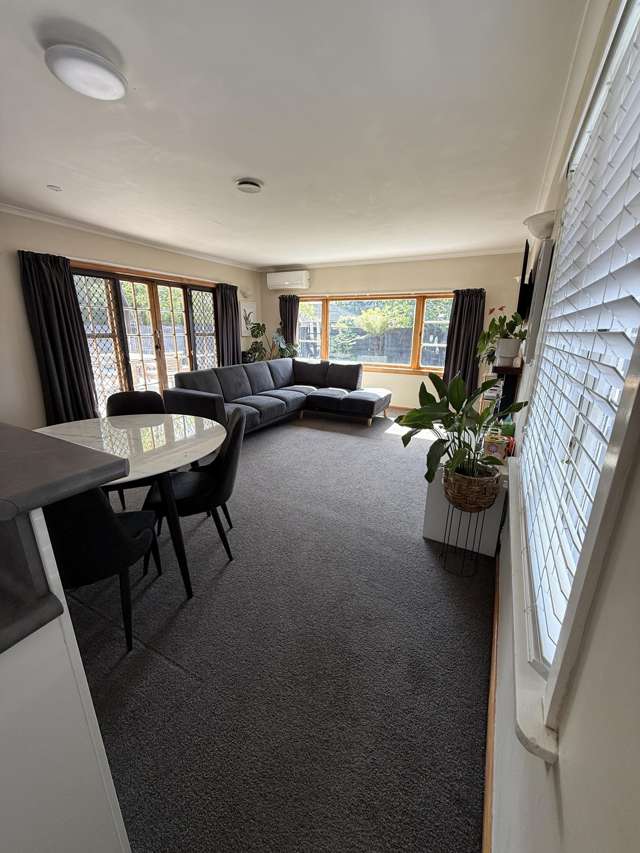 2/14 Menin Road Onekawa_2