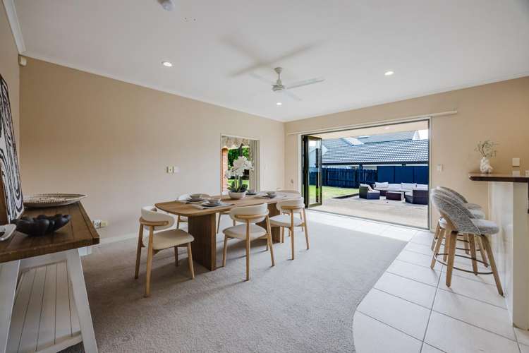 79 Manor Park Sunnyhills_11