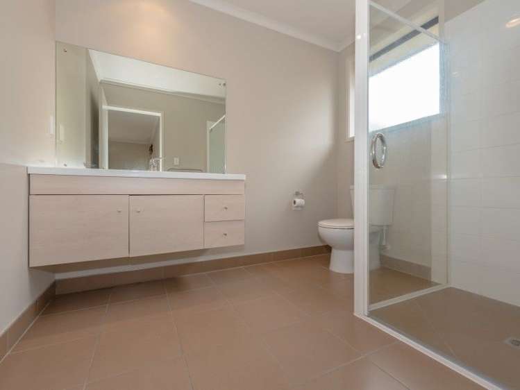 149 Galloway Street Hamilton East_11