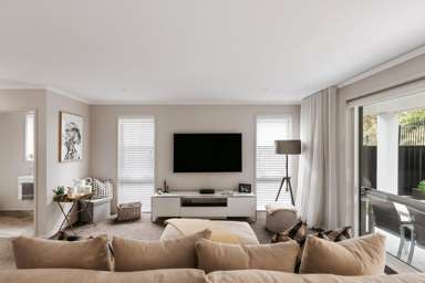 307A Lakes Boulevard_4