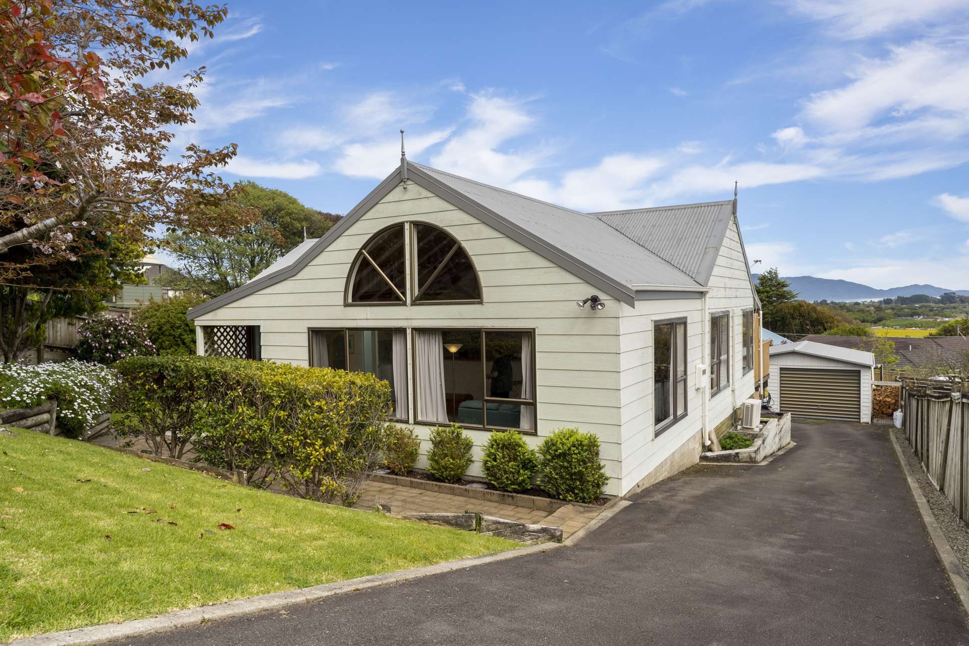 10 Amokura Street Waikanae_0