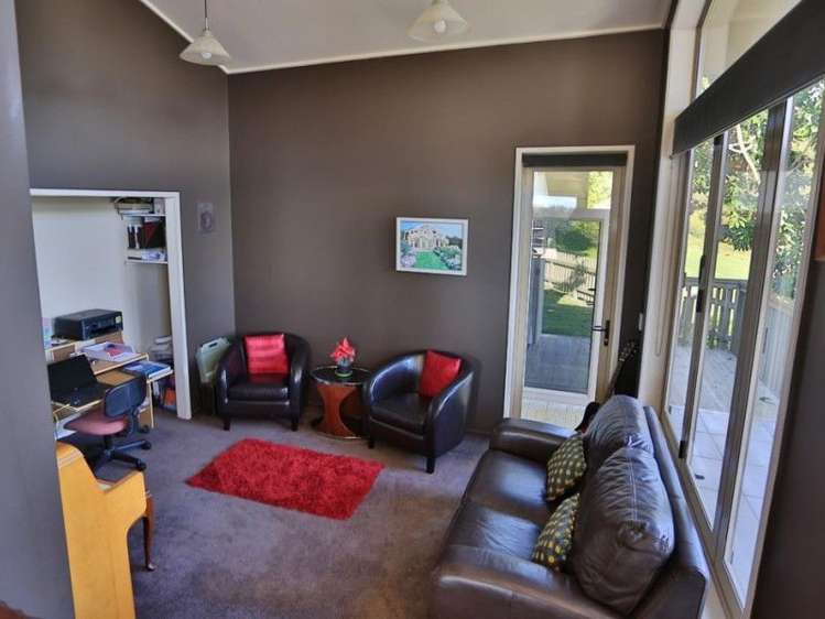 8 Governors Heights Whangamata_21
