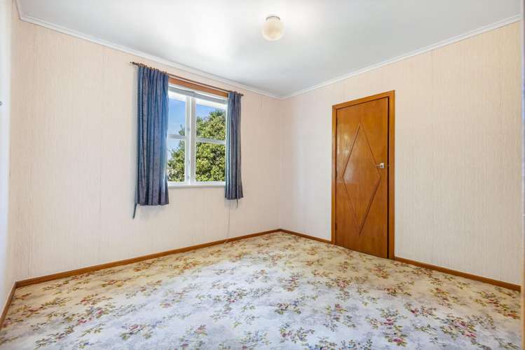 30 Sylvan Crescent Te Atatu South_17