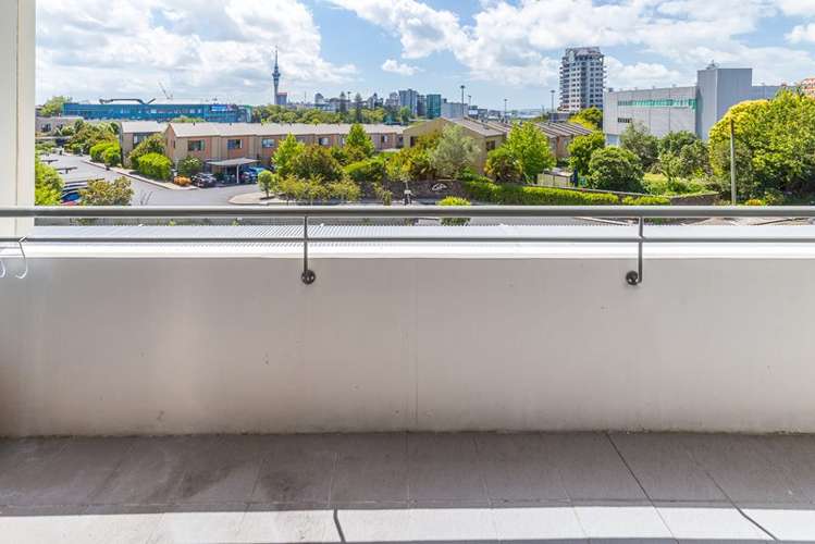 2v/16 Burton Street Grafton_4