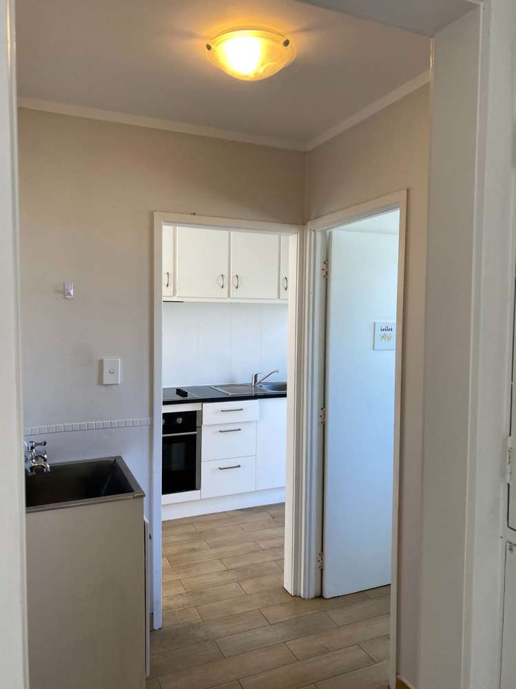 3/134 Edmonton Road Te Atatu South_9