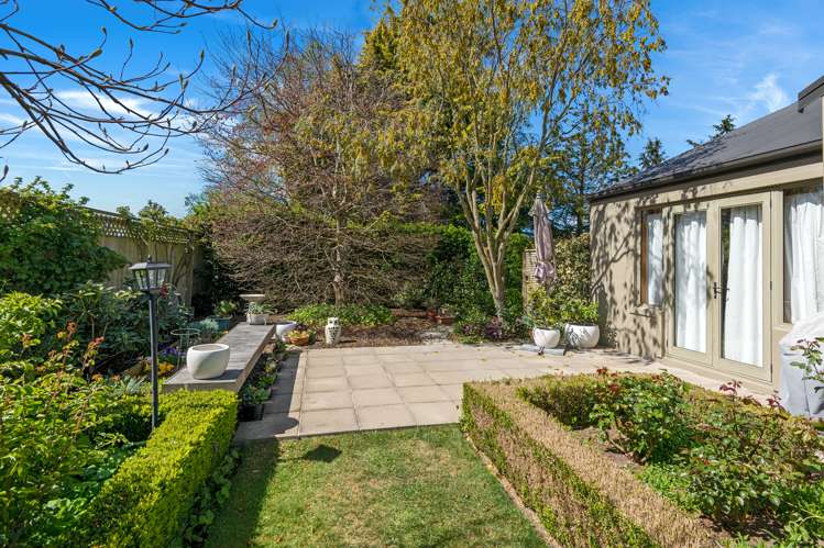 9 Oakmont Green Shirley_15