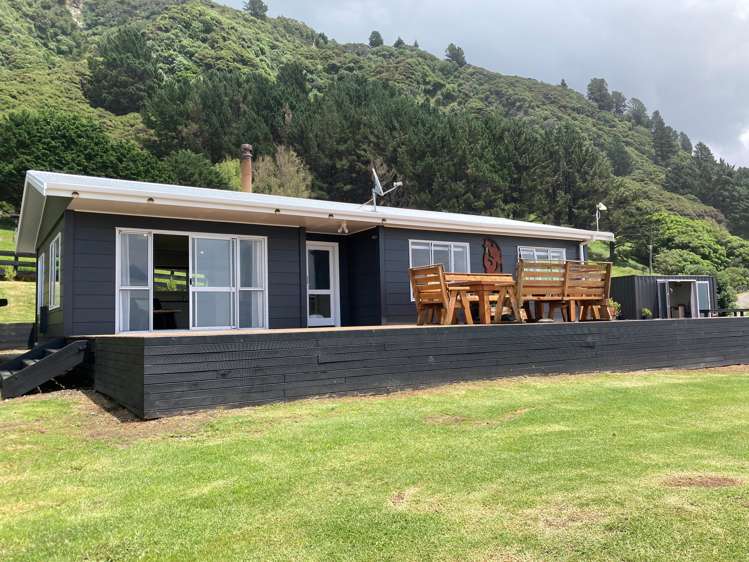 490d East Cape Road Te Araroa_3