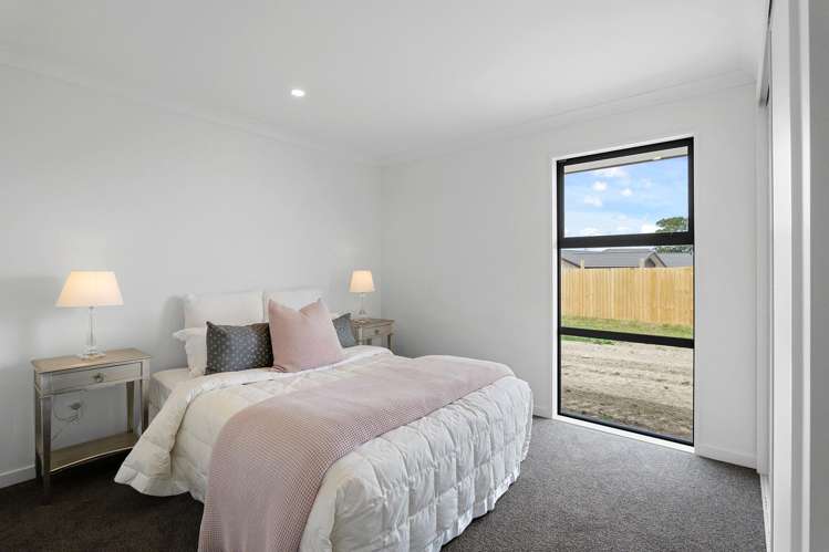 6 Ealing Lane Darfield_14