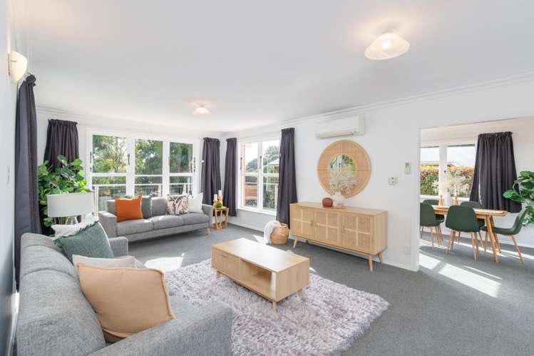 231 Whites Line East Waiwhetu_1